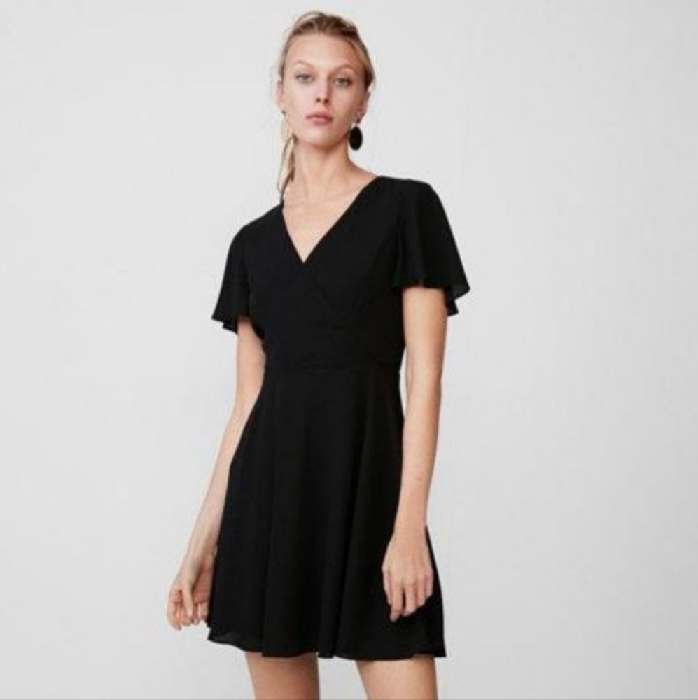 Express Flutter Sleeve Fit and Flare Dress Black size 2